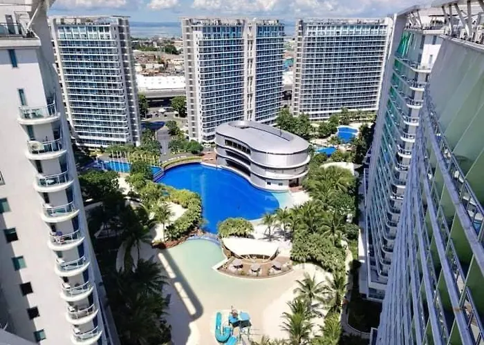 Azure Staycation With Wavepool & White